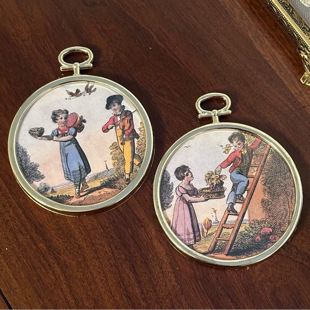 2pcs Vintage style Gold Framed Wall Decor Set